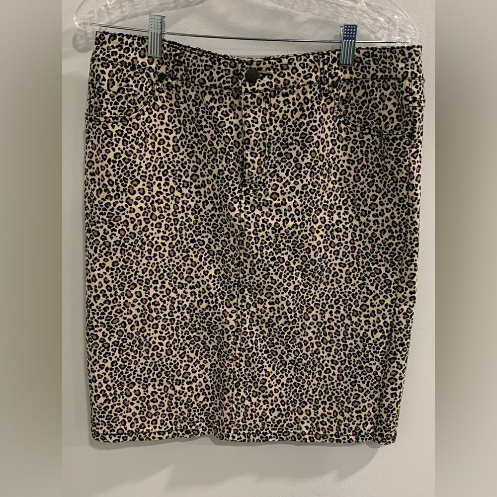 D. Jeans Black and Cream Pencil Skirt for Night Out